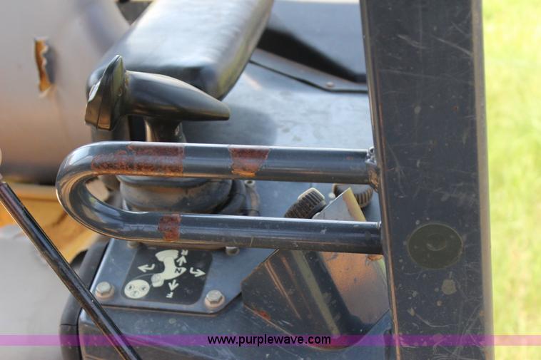 image for item I1562 2007 John Deere 650J LGP dozer