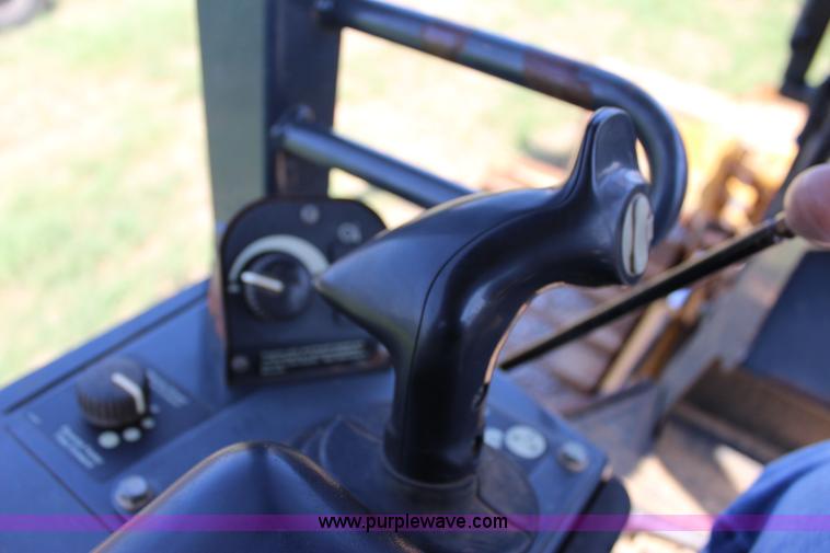 image for item I1562 2007 John Deere 650J LGP dozer