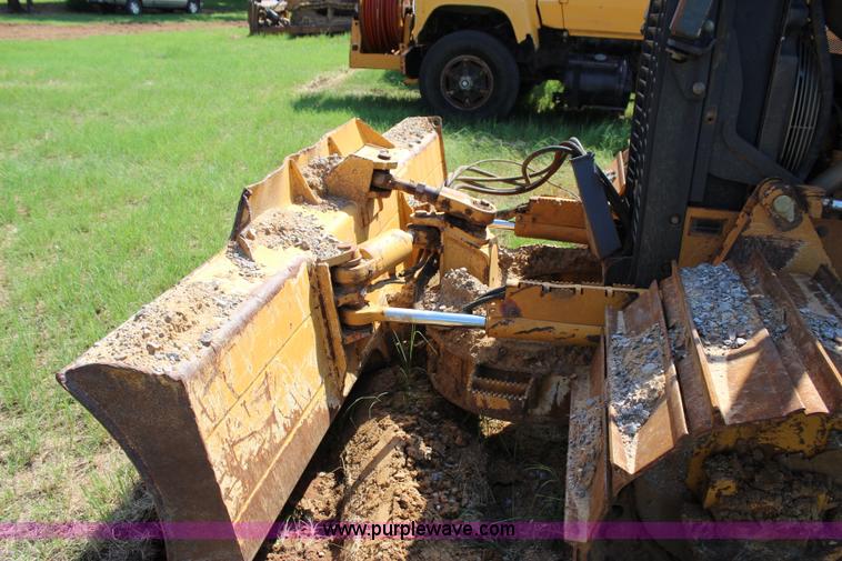image for item I1562 2007 John Deere 650J LGP dozer