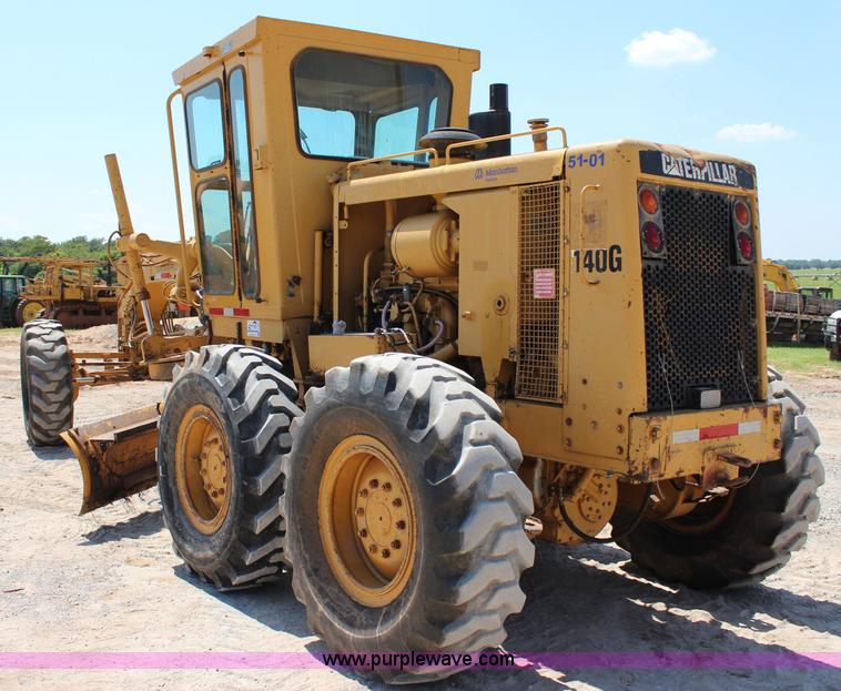 image for item I1563 1982 Caterpillar 140G motor grader