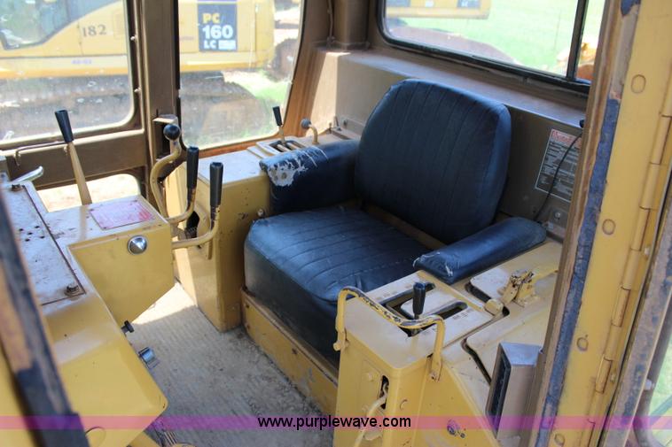 image for item I1564 1981 Caterpillar D6D dozer