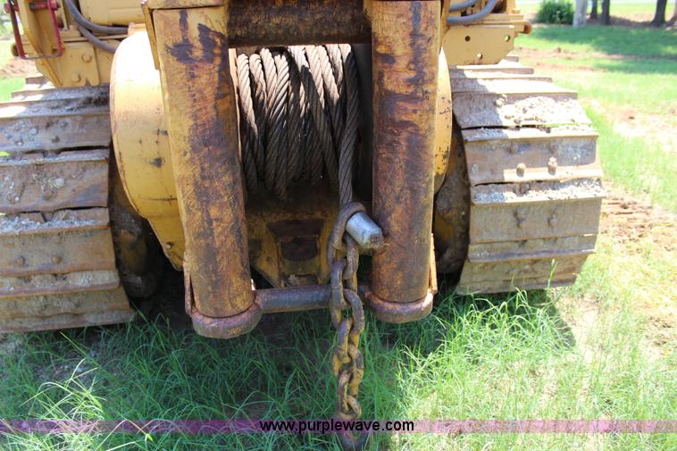 image for item I1564 1981 Caterpillar D6D dozer