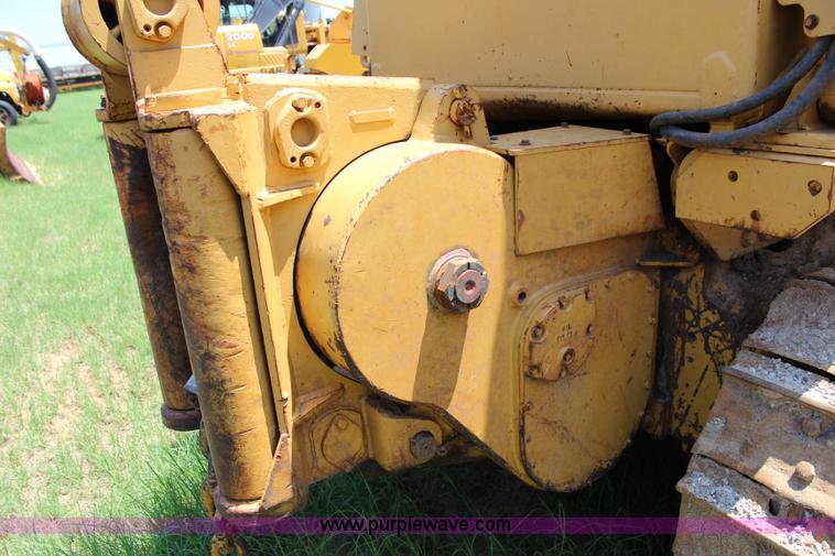 image for item I1564 1981 Caterpillar D6D dozer