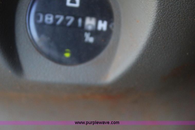 image for item I1565 2001 Hitachi EX200LC-5 excavator