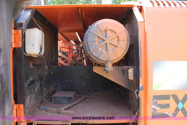 image for item I1565 2001 Hitachi EX200LC-5 excavator