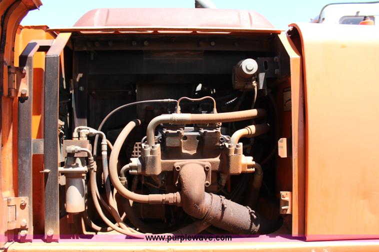 image for item I1565 2001 Hitachi EX200LC-5 excavator