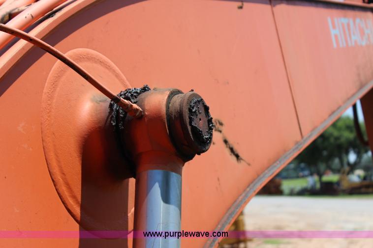 image for item I1565 2001 Hitachi EX200LC-5 excavator