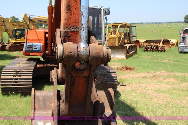 image for item I1565 2001 Hitachi EX200LC-5 excavator