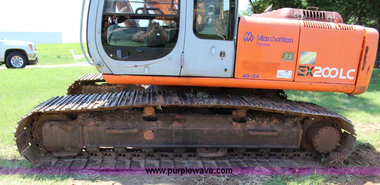 image for item I1565 2001 Hitachi EX200LC-5 excavator