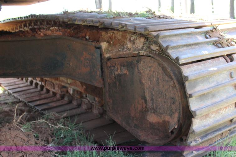 image for item I1565 2001 Hitachi EX200LC-5 excavator