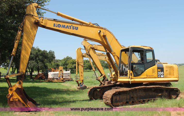 image for item I1567 2005 Komatsu PC200LC-7L excavator