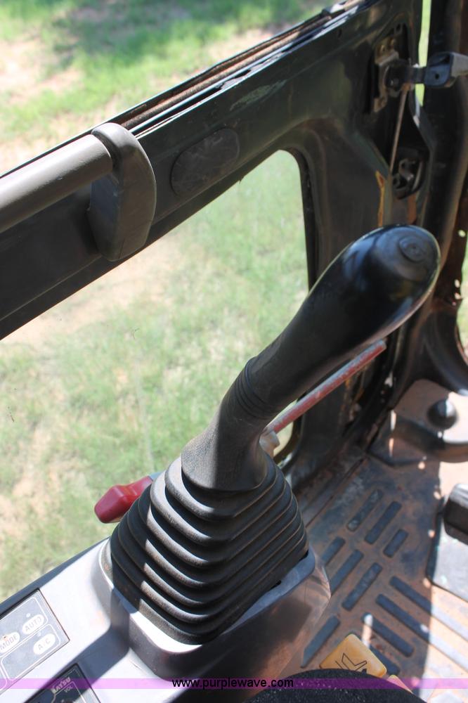 image for item I1567 2005 Komatsu PC200LC-7L excavator