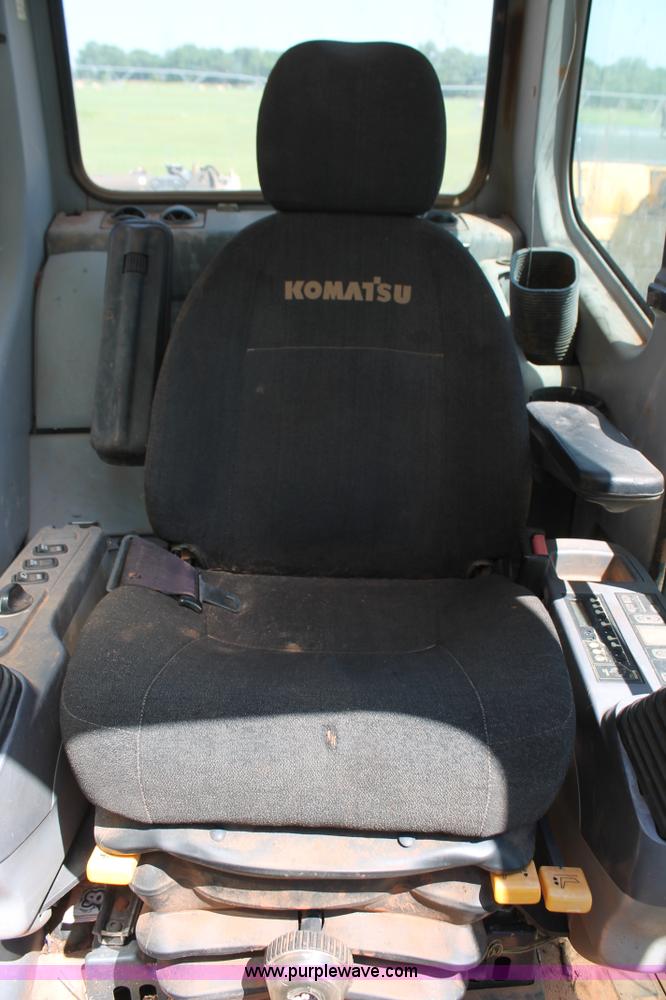 image for item I1567 2005 Komatsu PC200LC-7L excavator