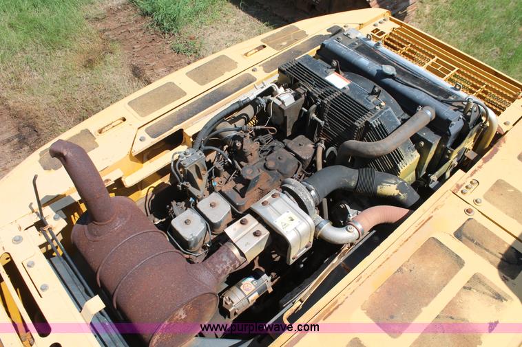 image for item I1567 2005 Komatsu PC200LC-7L excavator