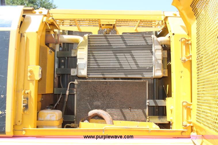 image for item I1567 2005 Komatsu PC200LC-7L excavator