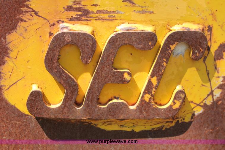 image for item I1567 2005 Komatsu PC200LC-7L excavator