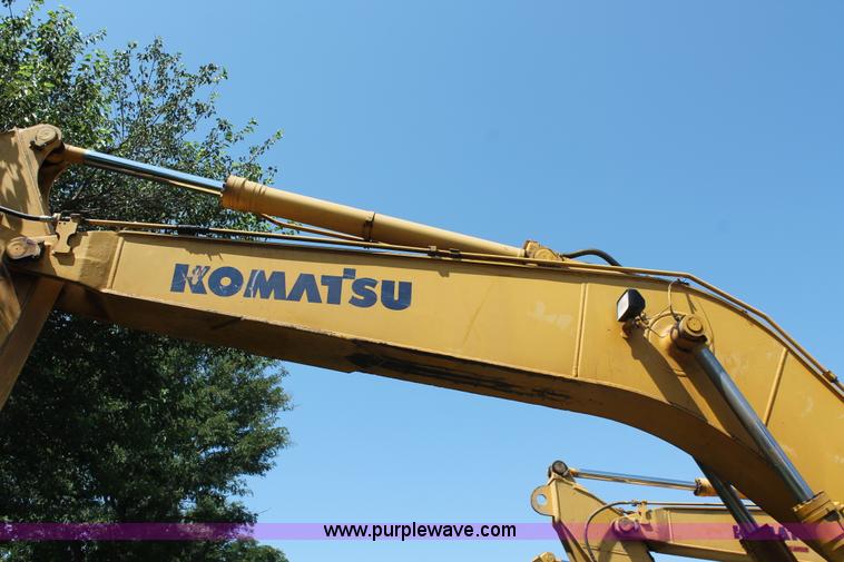 image for item I1567 2005 Komatsu PC200LC-7L excavator