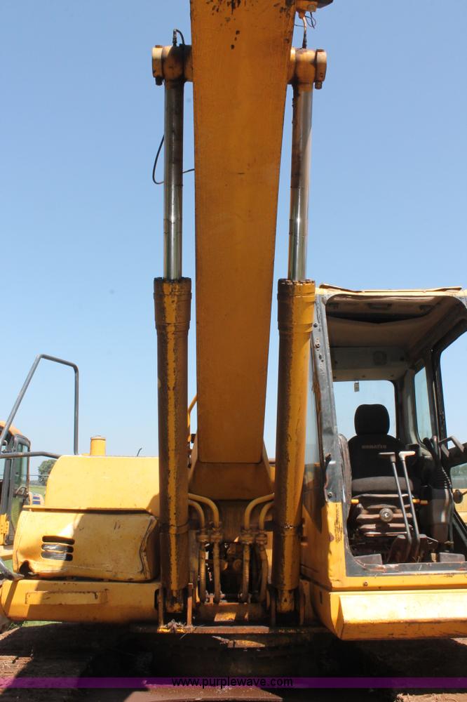 image for item I1567 2005 Komatsu PC200LC-7L excavator