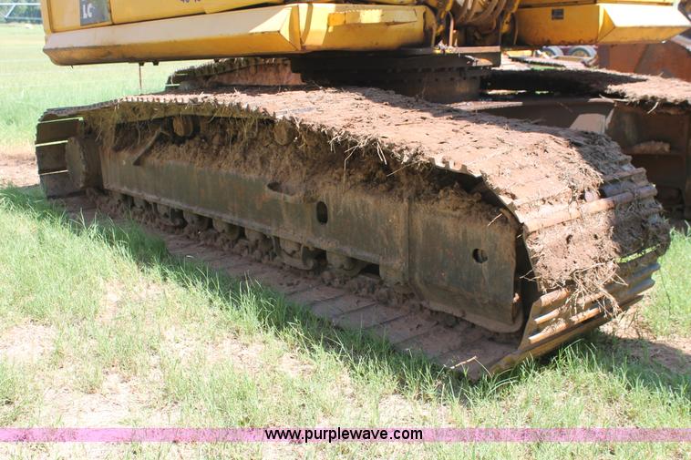 image for item I1567 2005 Komatsu PC200LC-7L excavator