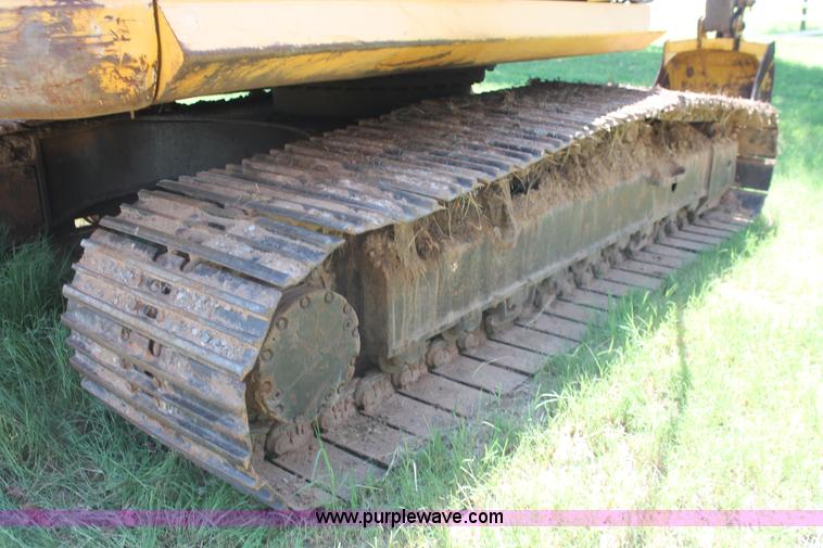 image for item I1567 2005 Komatsu PC200LC-7L excavator