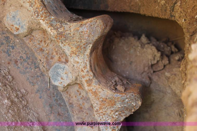 image for item I1567 2005 Komatsu PC200LC-7L excavator