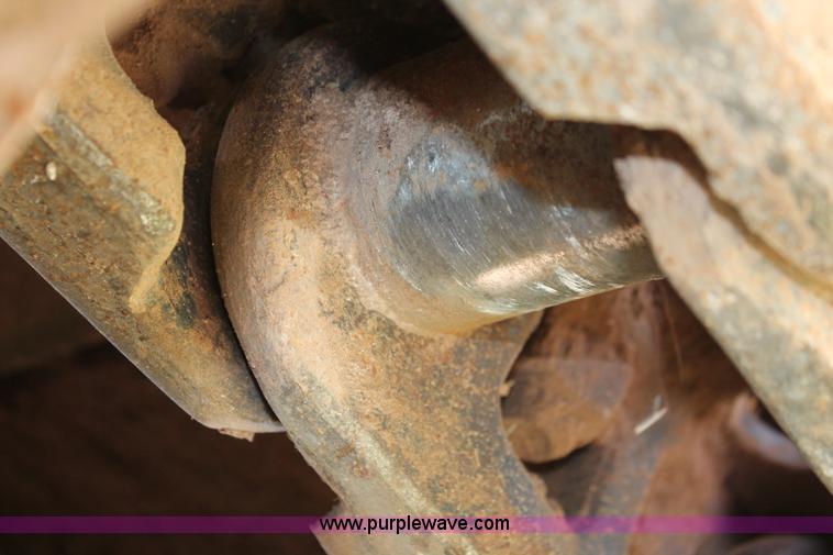 image for item I1567 2005 Komatsu PC200LC-7L excavator