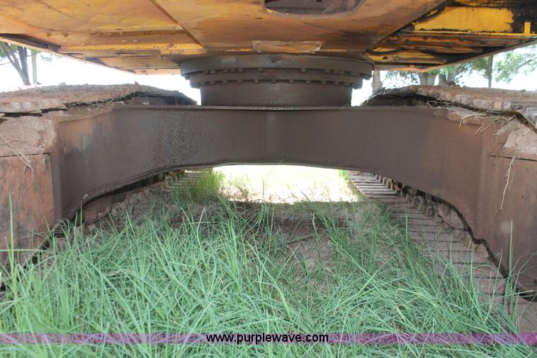 image for item I1567 2005 Komatsu PC200LC-7L excavator