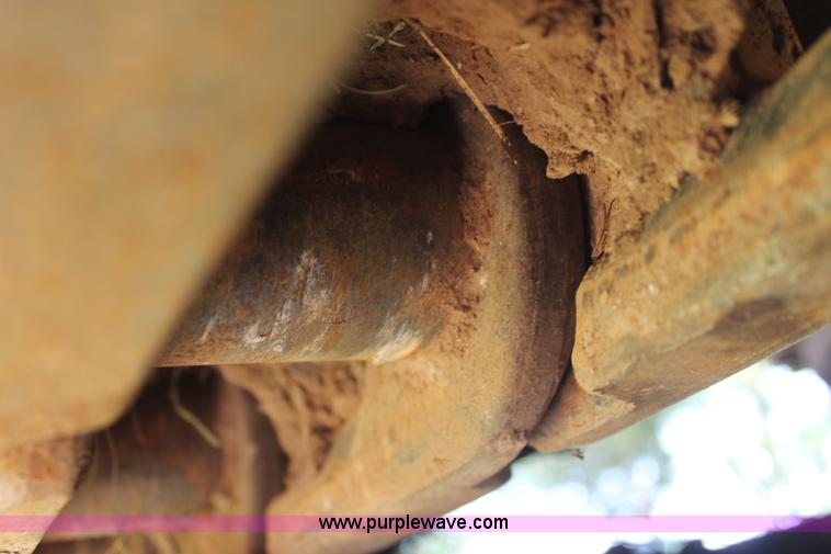 image for item I1567 2005 Komatsu PC200LC-7L excavator