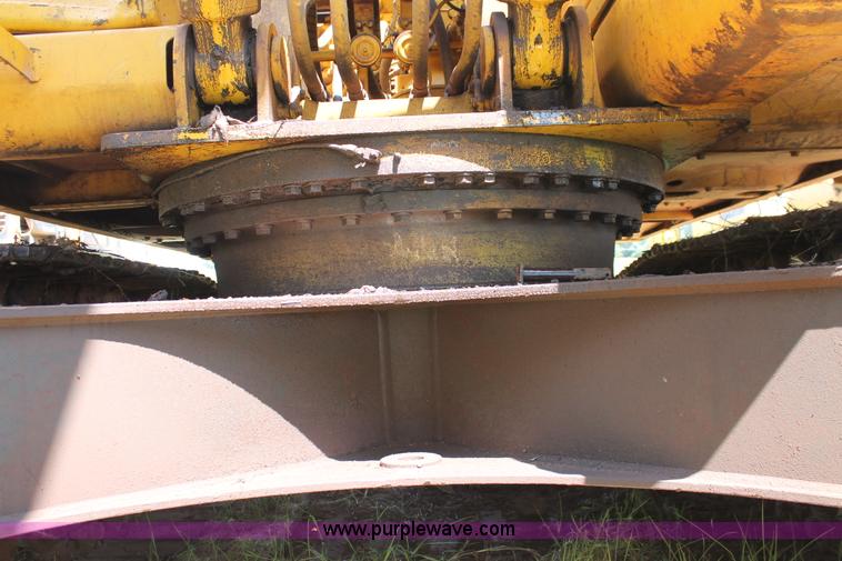 image for item I1567 2005 Komatsu PC200LC-7L excavator