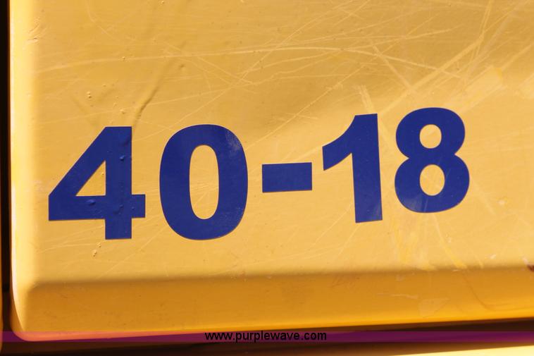 image for item I1567 2005 Komatsu PC200LC-7L excavator