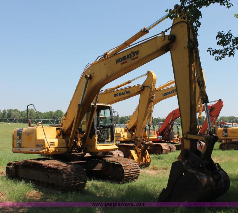 image for item I1568 2005 Komatsu PC200LC-7 excavator