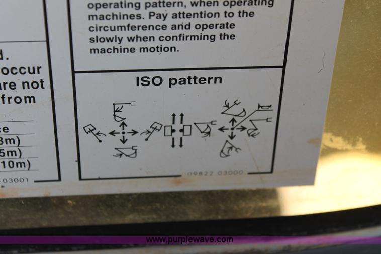 image for item I1568 2005 Komatsu PC200LC-7 excavator