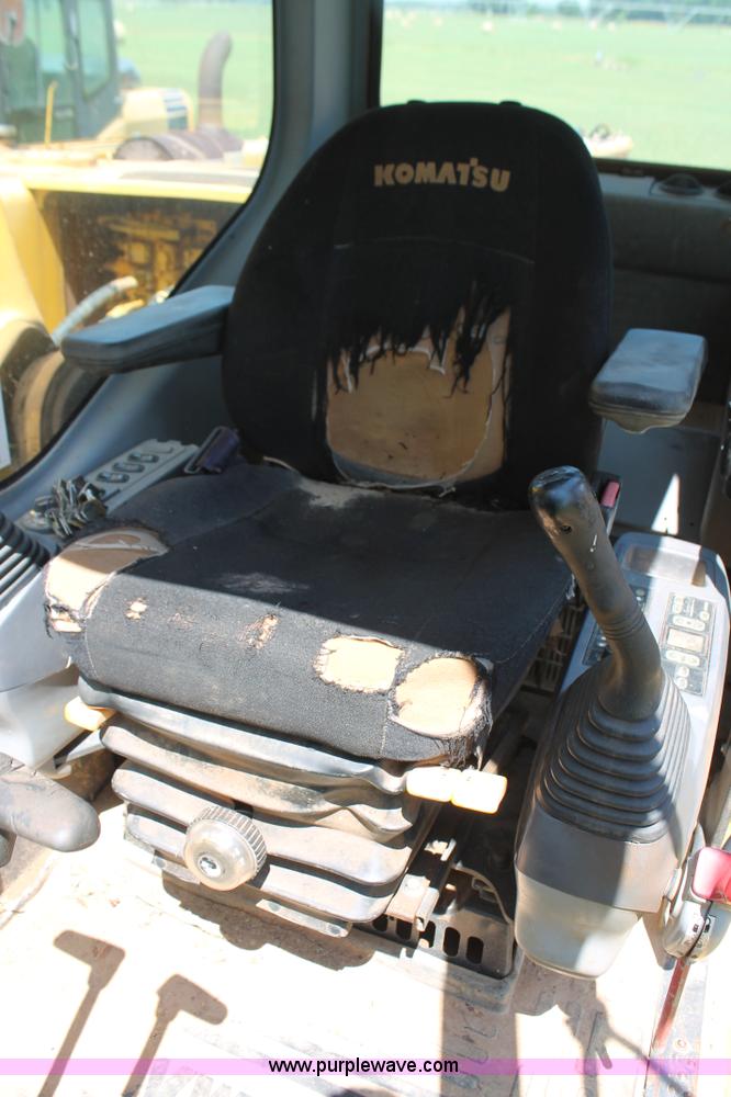 image for item I1568 2005 Komatsu PC200LC-7 excavator