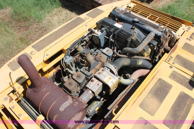 image for item I1568 2005 Komatsu PC200LC-7 excavator