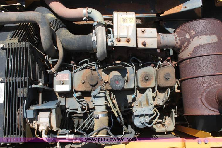 image for item I1568 2005 Komatsu PC200LC-7 excavator