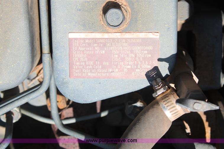 image for item I1568 2005 Komatsu PC200LC-7 excavator