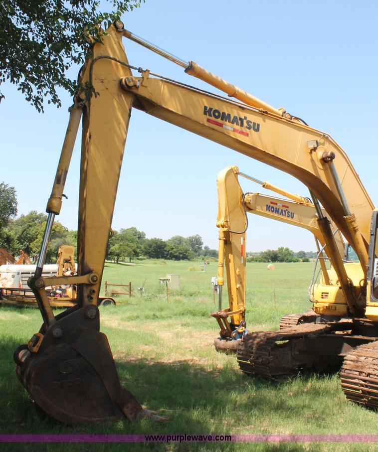 image for item I1568 2005 Komatsu PC200LC-7 excavator
