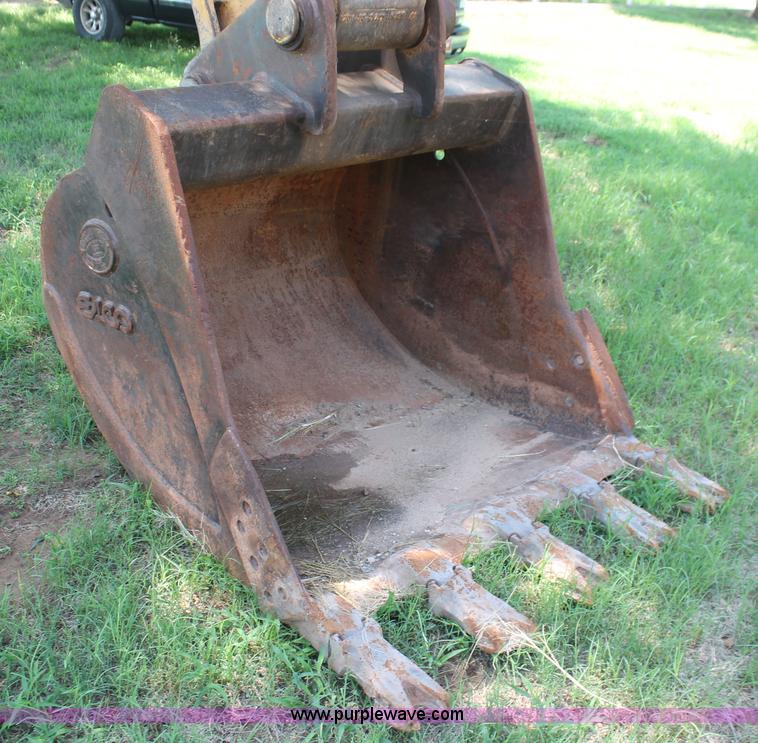 image for item I1568 2005 Komatsu PC200LC-7 excavator