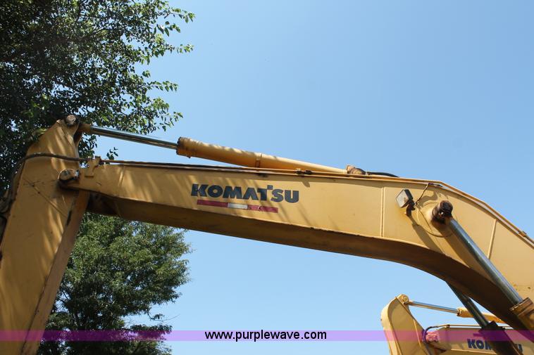 image for item I1568 2005 Komatsu PC200LC-7 excavator
