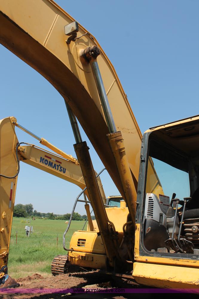 image for item I1568 2005 Komatsu PC200LC-7 excavator