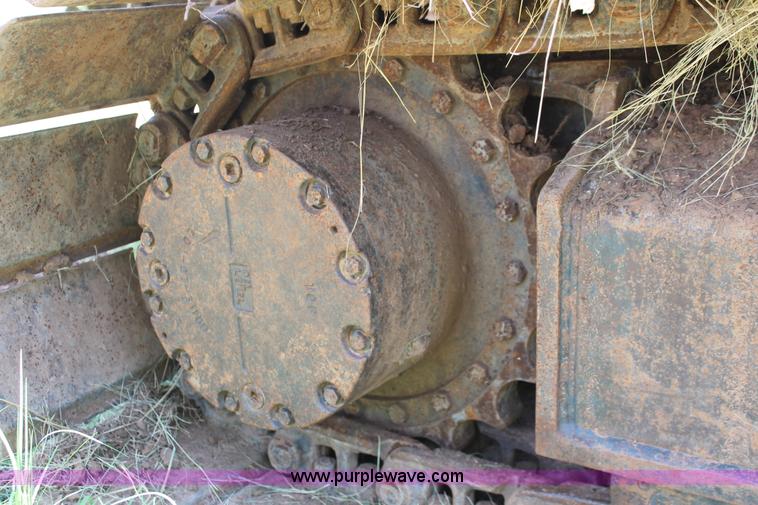 image for item I1568 2005 Komatsu PC200LC-7 excavator