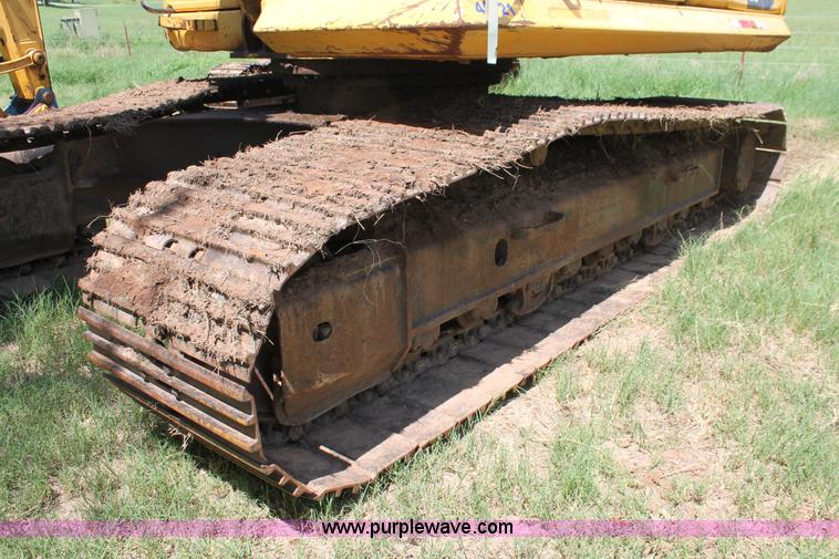 image for item I1568 2005 Komatsu PC200LC-7 excavator
