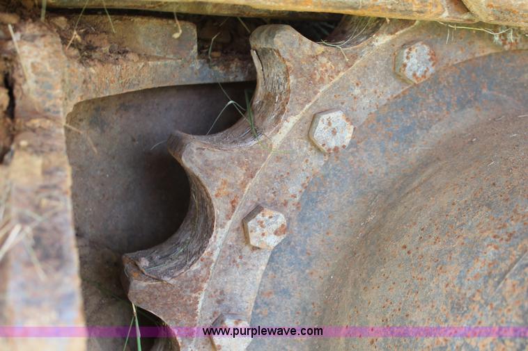 image for item I1568 2005 Komatsu PC200LC-7 excavator