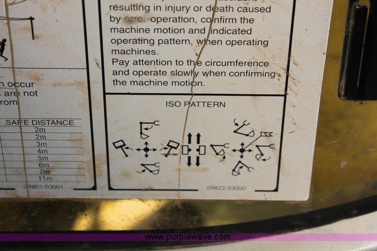 image for item I1569 2004 Komatsu PC160LC-7KA excavator