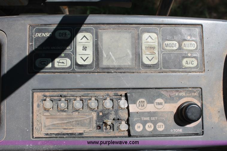 image for item I1569 2004 Komatsu PC160LC-7KA excavator