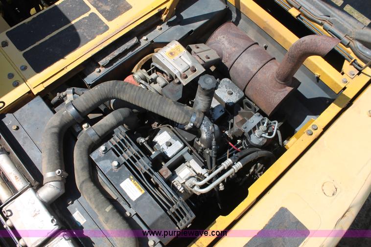 image for item I1569 2004 Komatsu PC160LC-7KA excavator