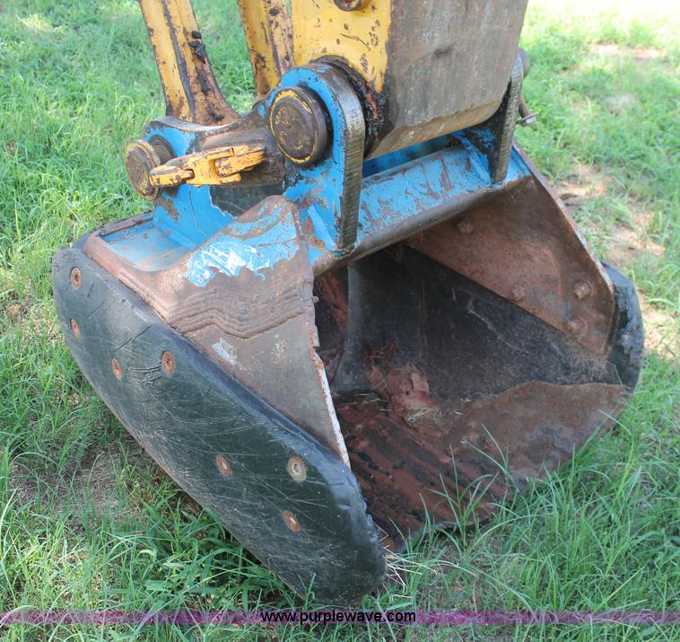 image for item I1569 2004 Komatsu PC160LC-7KA excavator