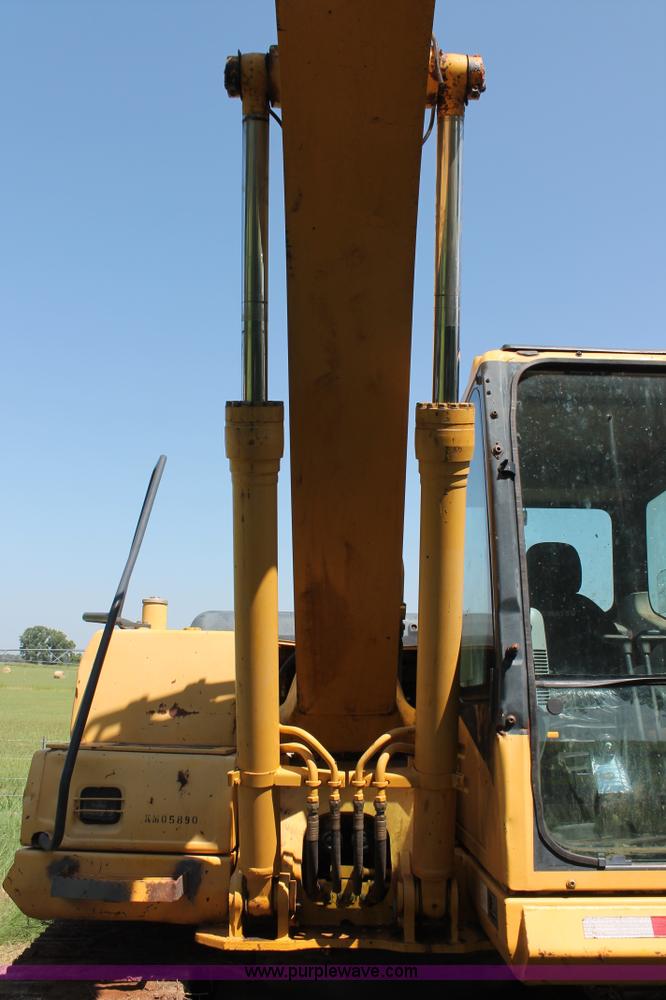 image for item I1569 2004 Komatsu PC160LC-7KA excavator