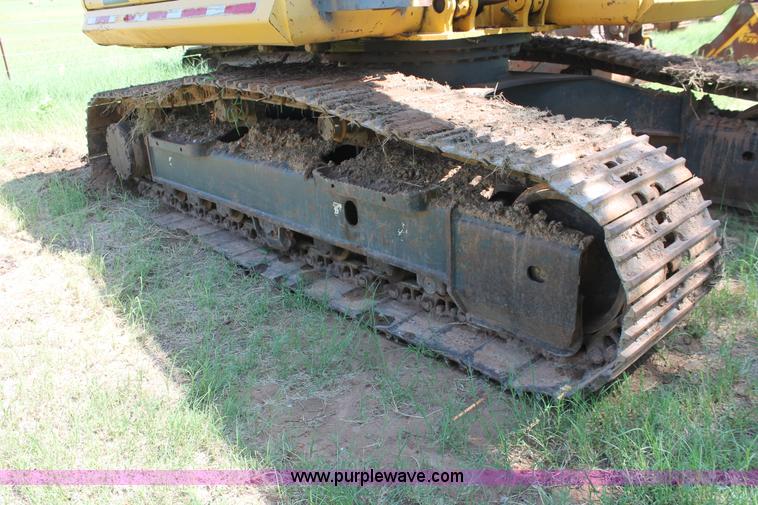 image for item I1569 2004 Komatsu PC160LC-7KA excavator