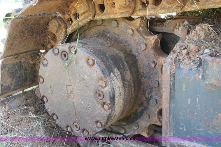 image for item I1569 2004 Komatsu PC160LC-7KA excavator